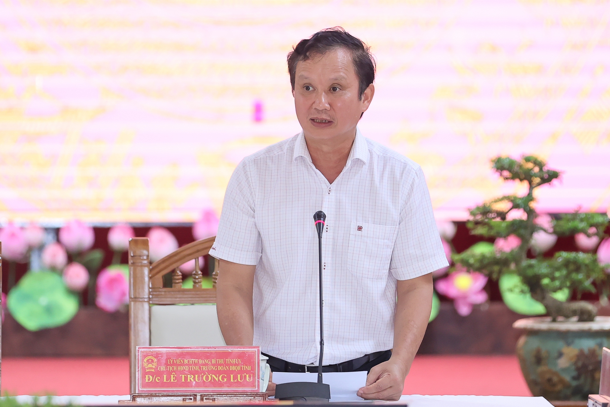 B&iacute; thư Tỉnh ủy Thừa Thi&ecirc;n Huế L&ecirc; Trường Lưu ph&aacute;t biểu tại cuộc l&agrave;m việc - Ảnh: VGP