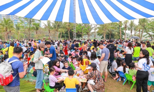 Đại công viên xanh rộng gần 500ha thu hút trẻ em đến chơi mỗi cuối tuần