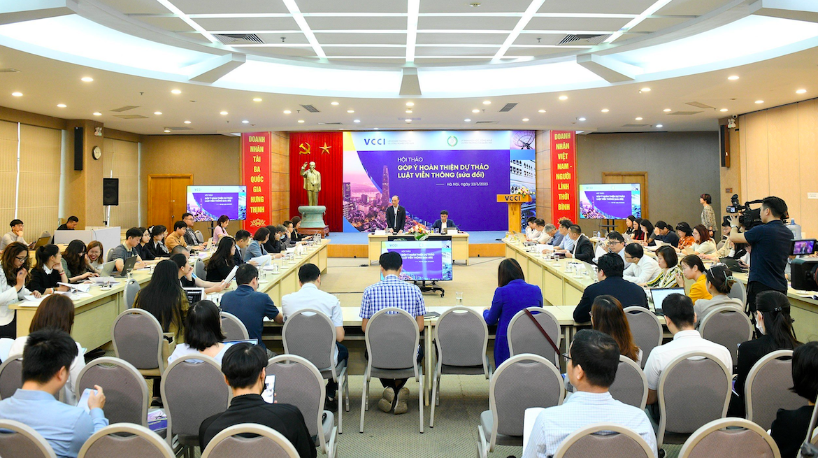 Hội thảo lấy ý kiến của các doanh nghiệp trong và ngoài nước về Dự thảo Luật Viễn thông (sửa đổi) do VCCI tổ chức mới đây, theo đó rất nhiều đại biểu đều bày tỏ mối quan tâm với các lĩnh vực mới được đưa vào dự thảo Luật gồm OTT, Cloud Data Center hay dịch vụ Internet vệ tinh.