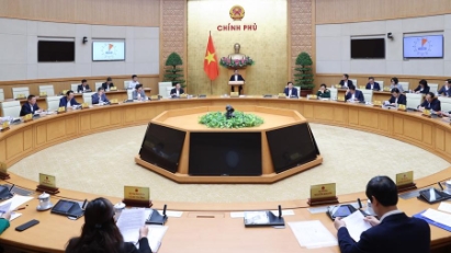 Government discusses policies for transport projects