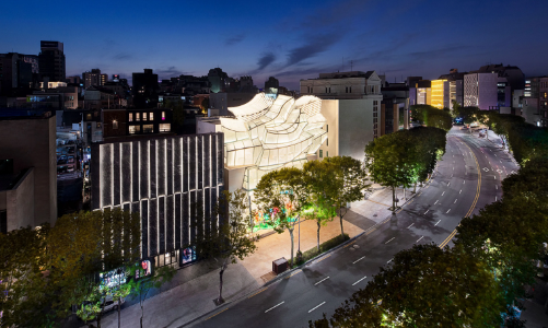 Tỷ phú Bernard Arnault dự định tập trung nhiều hơn vào thị trường Hàn Quốc