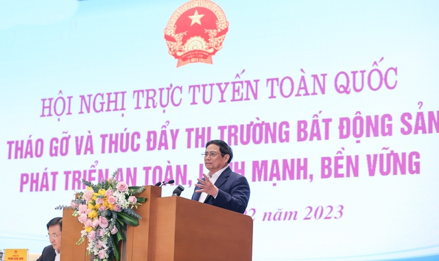 Thủ tướng Phạm Minh Chính chủ trì Hội nghị trực tuyến toàn quốc “tháo gỡ và thúc đẩy thị trường bất động sản phát triển an toàn, lành mạnh, bền vững” diễn ra ngày 17/2/2023 - Ảnh: VGP
