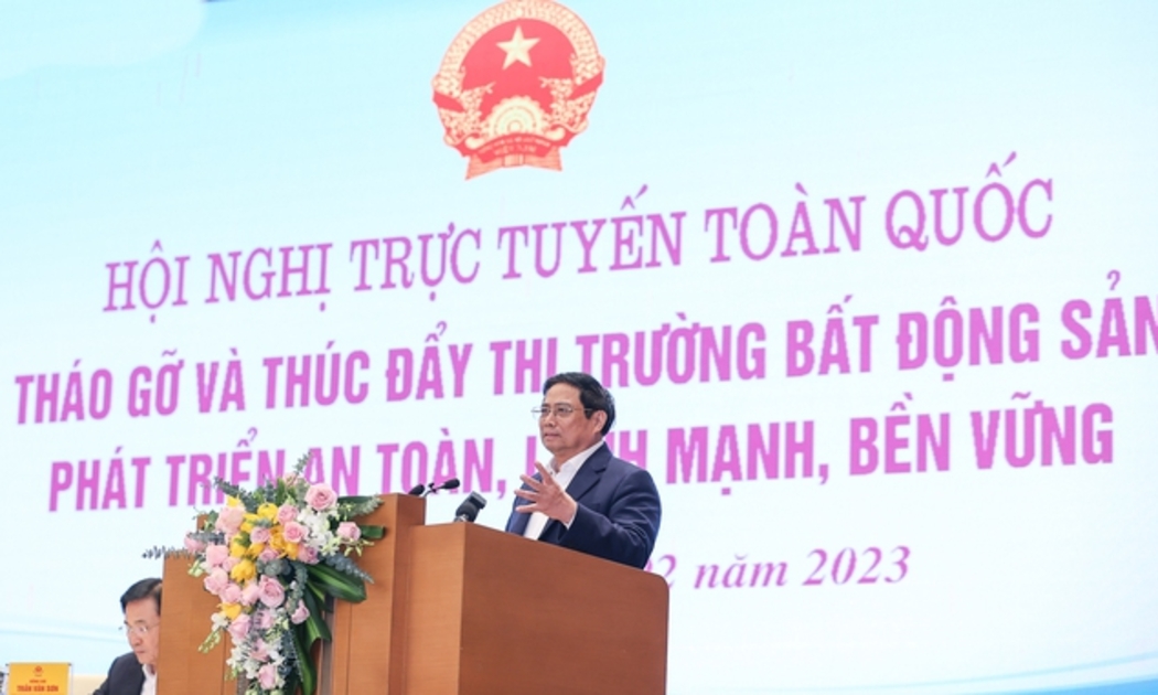 Thủ tướng Phạm Minh Chính chủ trì Hội nghị trực tuyến toàn quốc “tháo gỡ và thúc đẩy thị trường bất động sản phát triển an toàn, lành mạnh, bền vững” diễn ra ngày 17/2/2023 - Ảnh: VGP