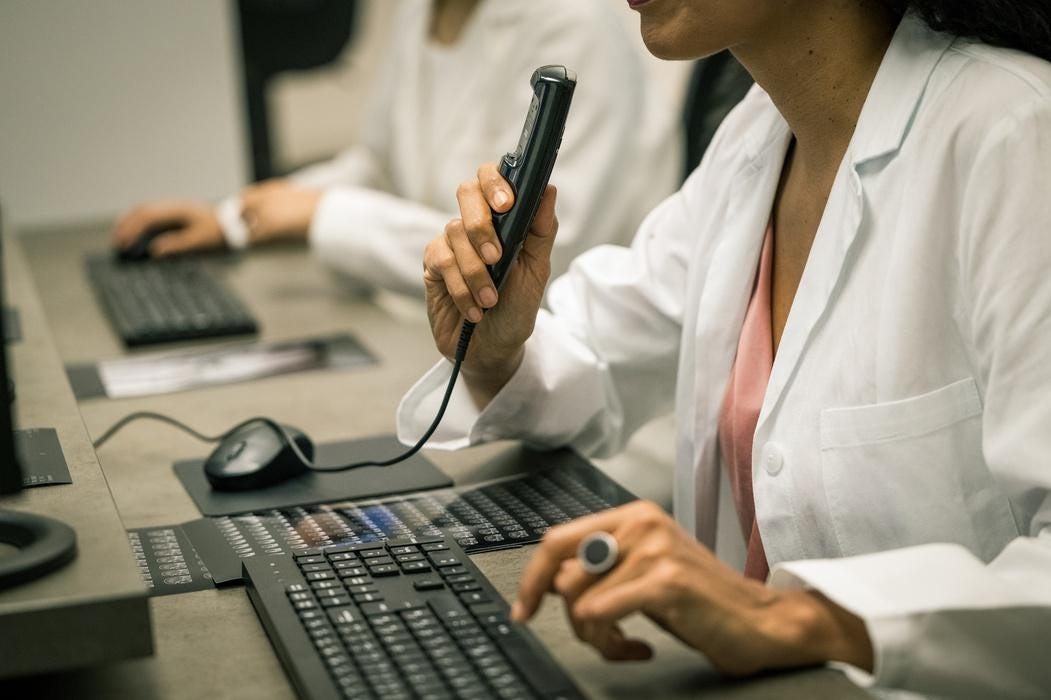 C&aacute;c chuy&ecirc;n gia lu&ocirc;n tin rằng với sự ra đời của tr&iacute; tuệ nh&acirc;n tạo AI, kỷ nguy&ecirc;n đổi mới chăm s&oacute;c sức khỏe tiếp theo sắp đến gần.&nbsp; &nbsp;