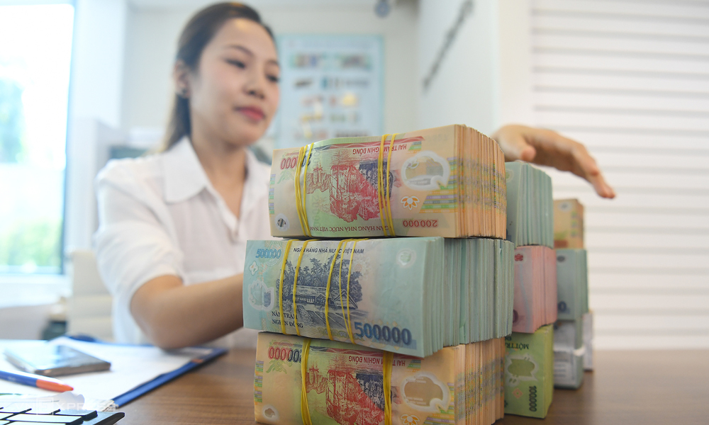 Biểu lãi suất tiền gửi mới tại một số ngân hàng đã lùi xa mốc 9%/năm, đây là điều kiện quan trọng để giảm lãi suất cho vay.