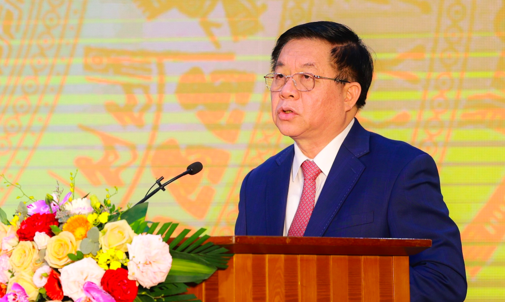 Trưởng Ban Tuy&ecirc;n gi&aacute;o Trung ương Nguyễn Trọng Nghĩa ph&aacute;t biểu chỉ đạo tại Lễ khai trương &ldquo;Cổng Th&ocirc;ng tin điện tử Đảng Cộng sản Việt Nam&rdquo;.