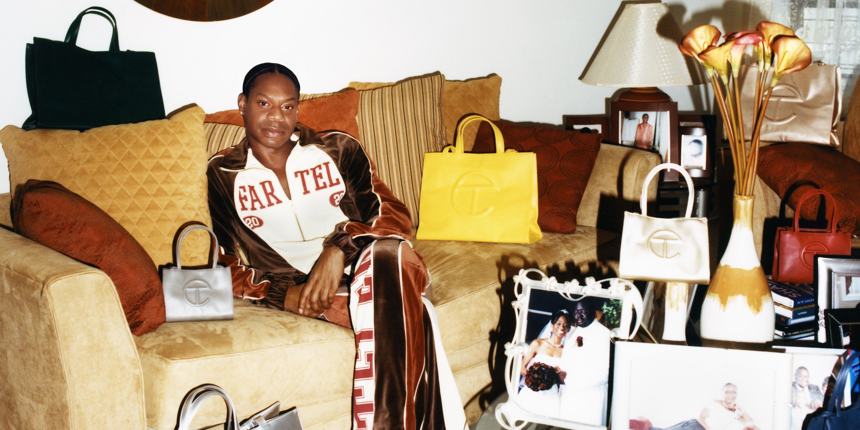 Tờ Harpers Bazaar từng cho rằng NTK Telfar Clemens là người đã viết lại luật mới cho bán lẻ xa xỉ.