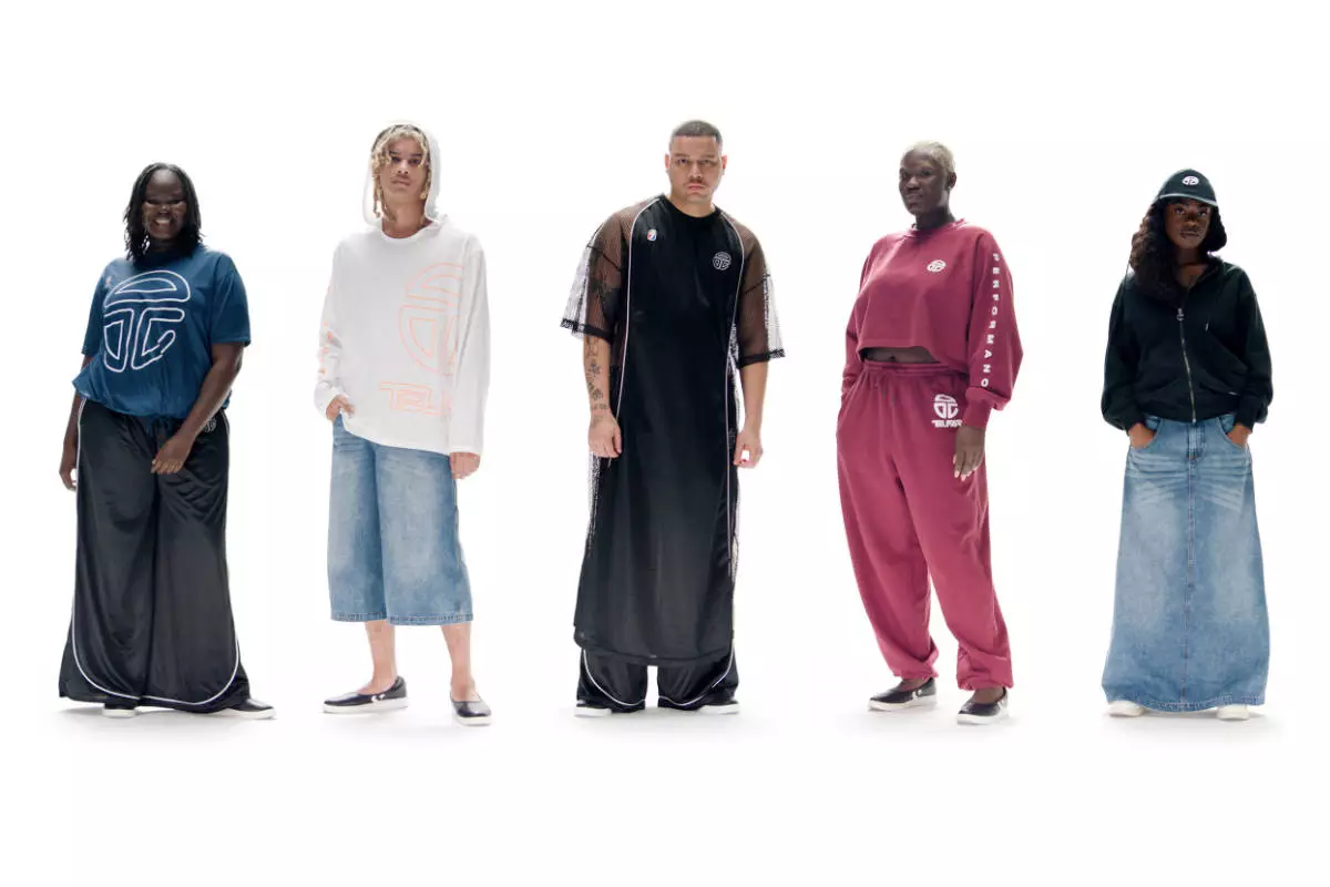 Telfar ra mắt bộ sưu tập quần áo unisex Telfar Live Price với chính sách định giá sáng tạo.