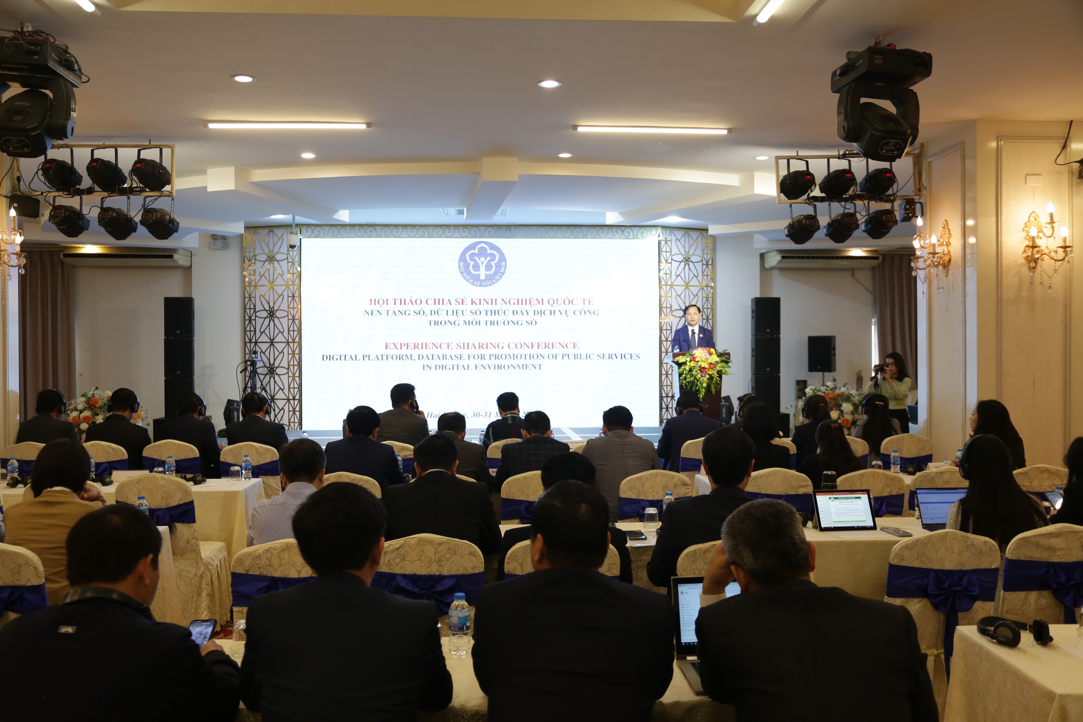 Toàn cảnh hội thảo. 