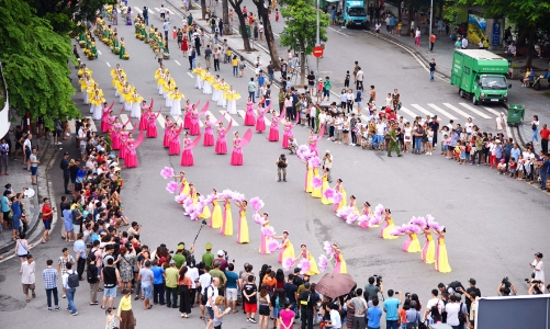 Du lịch Hà Nội khởi sắc, hút gần 1 triệu lượt khách quốc tế 