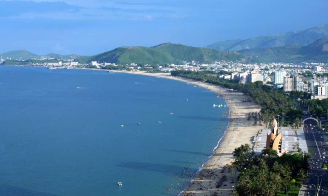 TP. Nha Trang với Tháp Trầm biểu tượng, là vùng đô thị hạt nhân theo Quy hoạch Khánh Hòa đến năm 2030, tầm nhìn đến 2050.