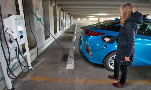 Vĩnh Phúc thu hút sự quan tâm của nhà đầu tư ngoại vào lĩnh vực xe điện