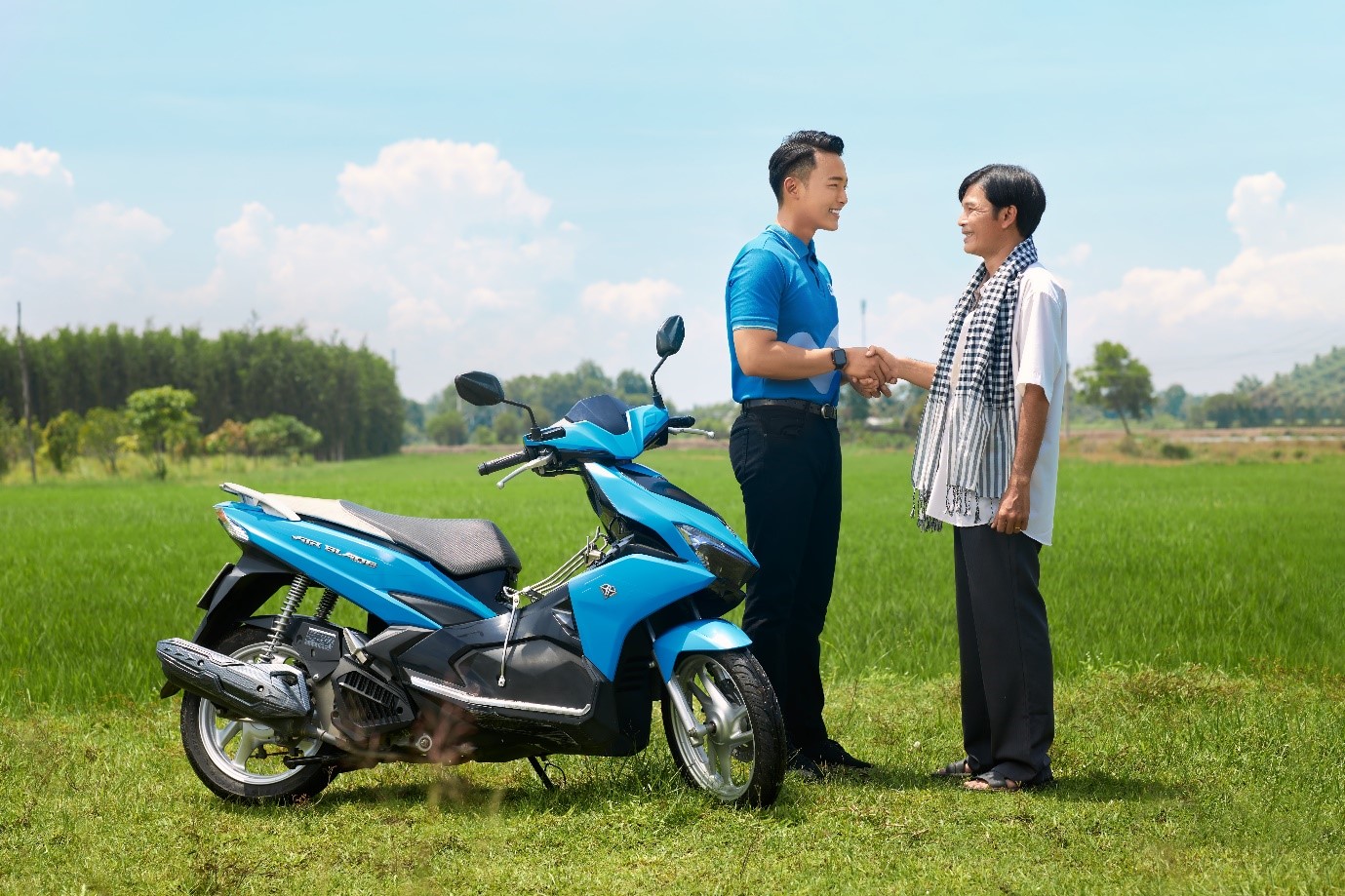 Mcredit nỗ lực mang lại sự thuận tiện cho người tiêu dùng với hệ thống giải pháp tài chính toàn diện.