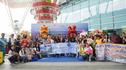 Lao Airlines reconnects Vientiane and Da Nang