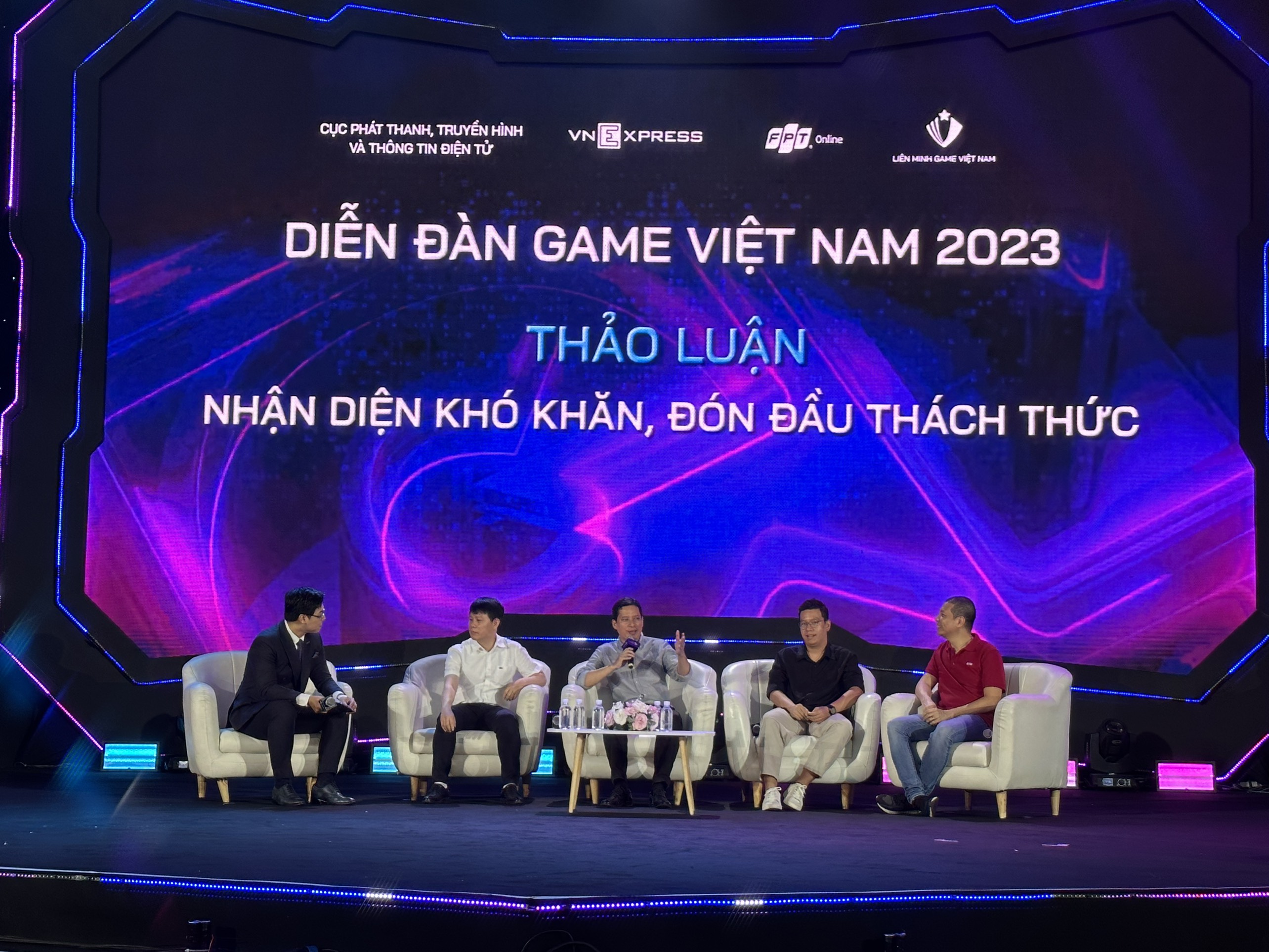 Diễn đ&agrave;n game Việt Nam 2023 với phi&ecirc;n thảo luận 