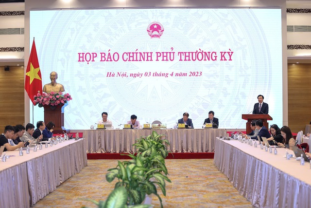 Toàn cảnh họp báo chiều tối ngày 3/4- Ảnh: VGP