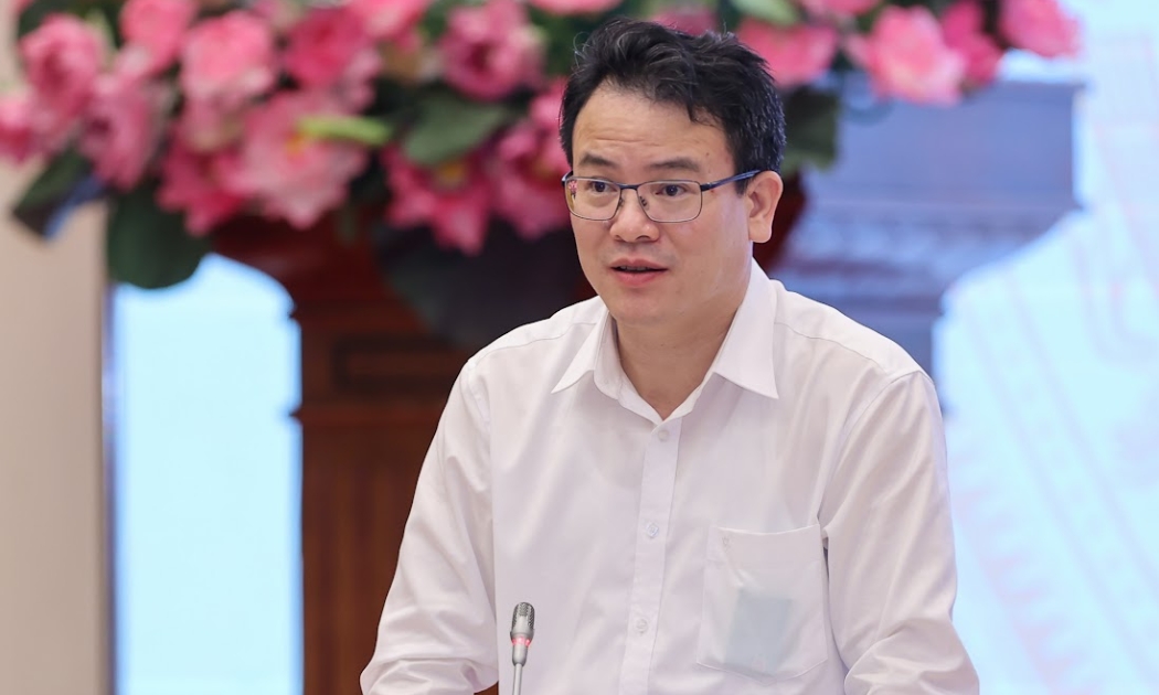 Thứ trưởng Bộ Kế hoạch và Đầu tư Trần Quốc Phương trả lời báo chí tại họp báo - Ảnh: VGP