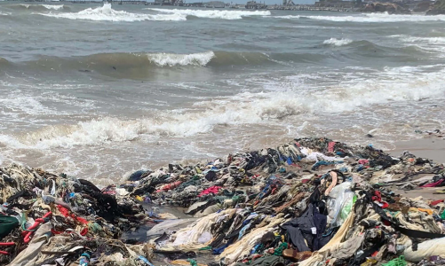 Ai chịu trách nhiệm về ô nhiễm vi sợi của ngành thời trang?