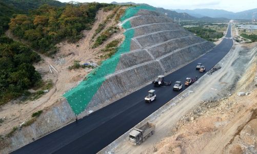 Tháng 4: Vốn đăng ký giải ngân các dự án giao thông 