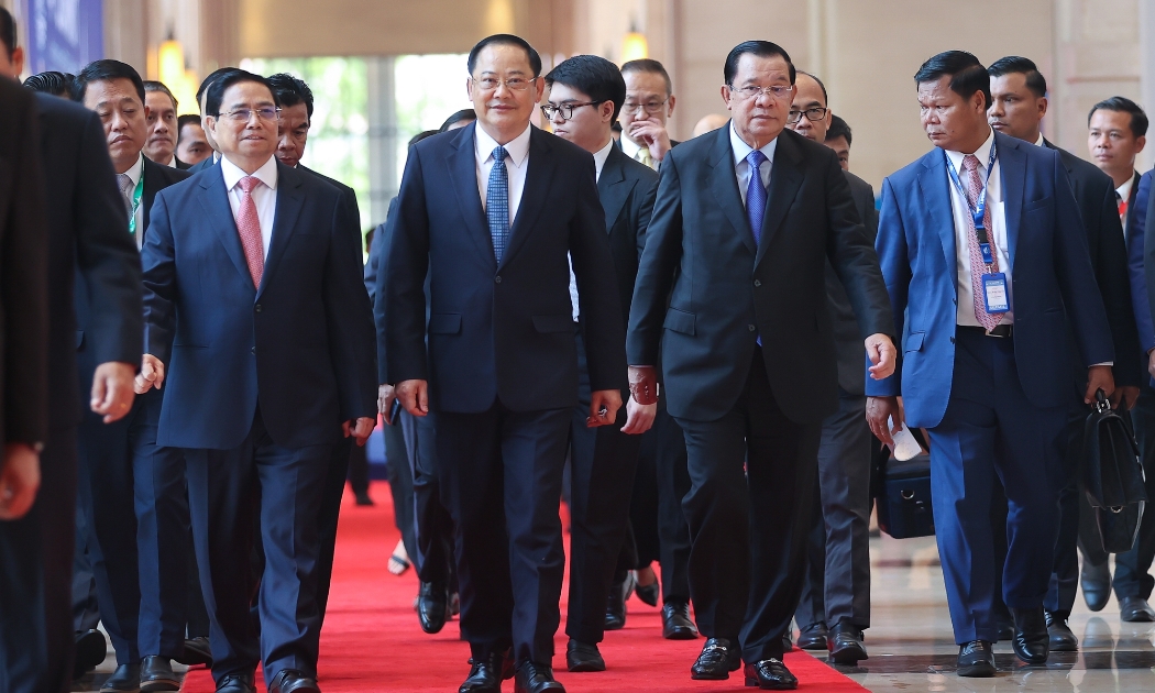 Thủ tướng Chính phủ Phạm Minh Chính, Thủ tướng Lào Sonexay Siphandone và Thủ tướng Campuchia Hun Sen nhất trí đẩy mạnh hợp tác kết nối ba nền kinh tế - Ảnh: VGP