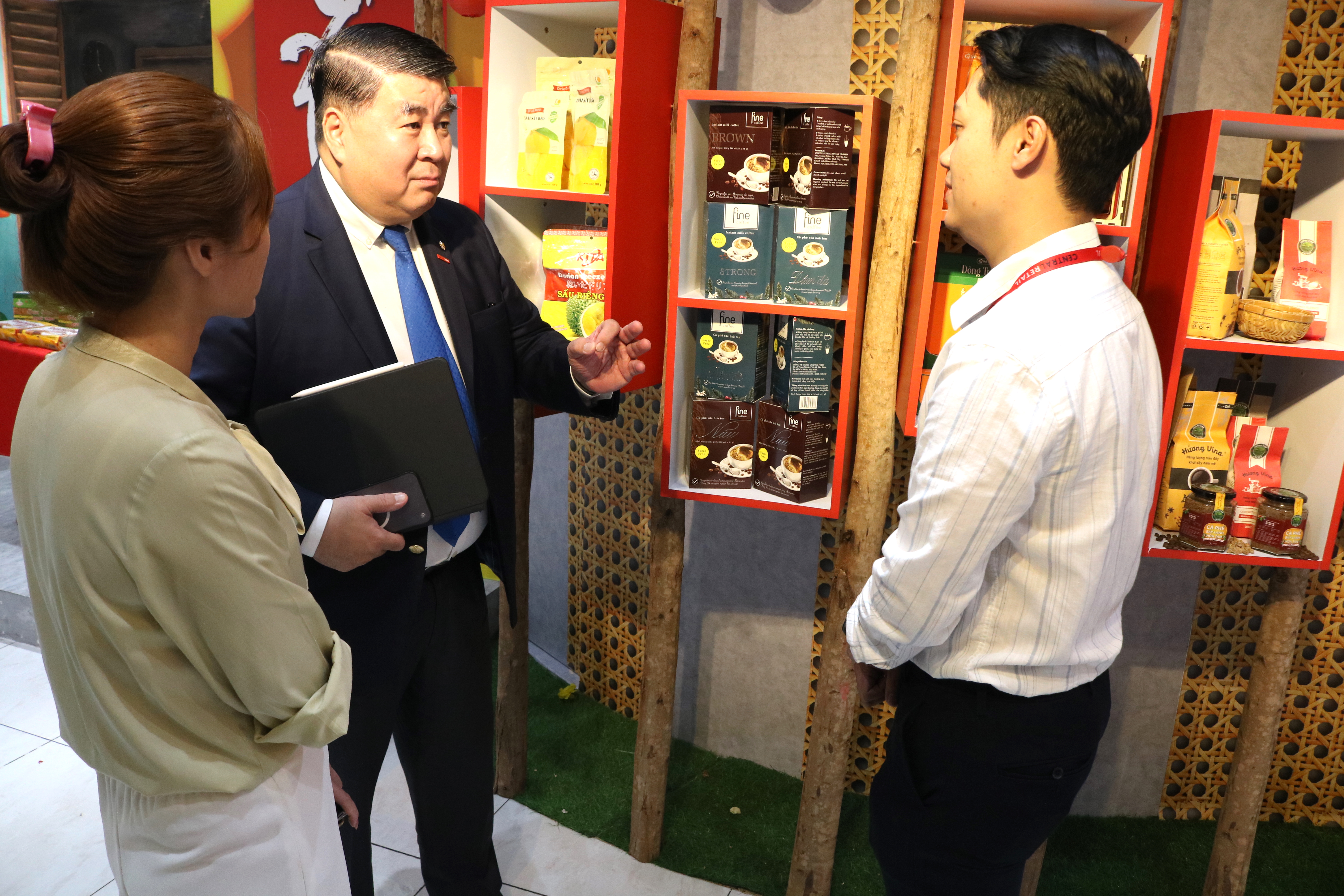 Ông Paul Lê, Phó Chủ tịch phụ trách xúc tiến thương mại, Central Retail Vietnam: 