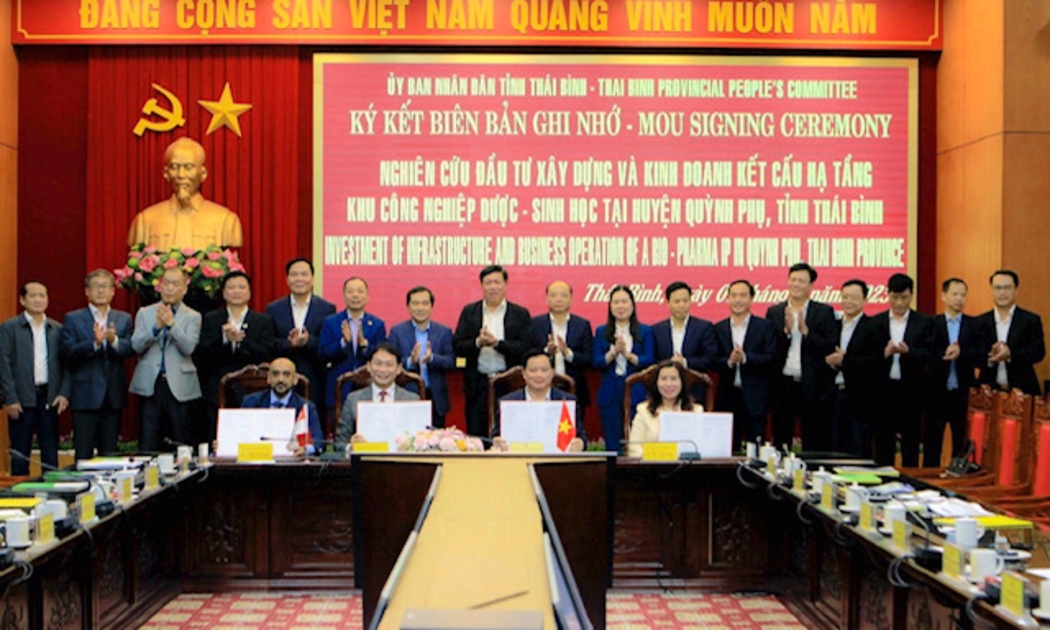 Lễ ký kết biên bản ghi nhớ về nghiên cứu đầu tư dự án xây dựng và kinh doanh kết cấu hạ tầng khu công nghiệp dược – sinh học tại Thái Bình