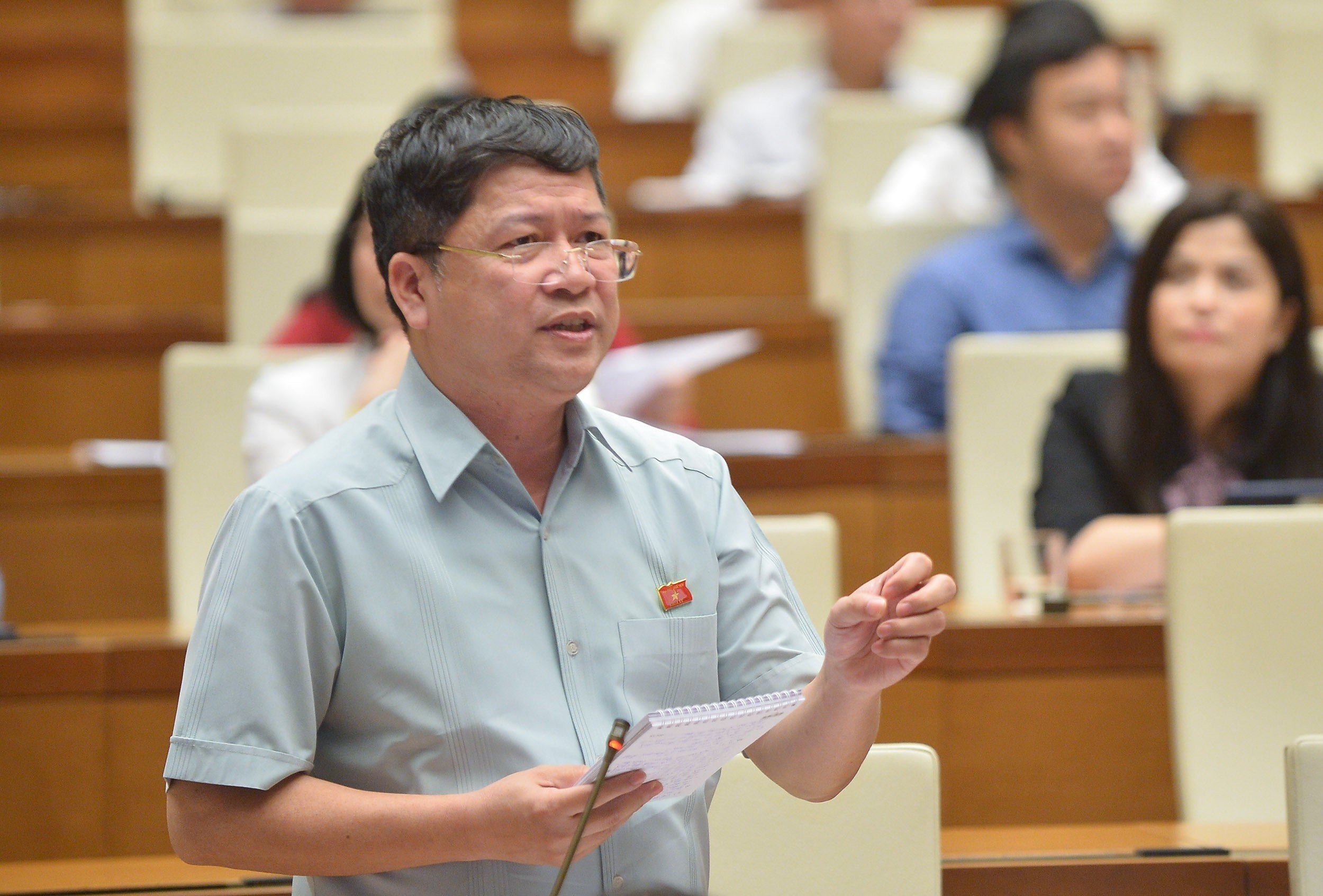 Đại biểu Tạ Văn Hạ (đo&agrave;n Quảng Nam) - Ảnh:&nbsp;Quochoi.vn