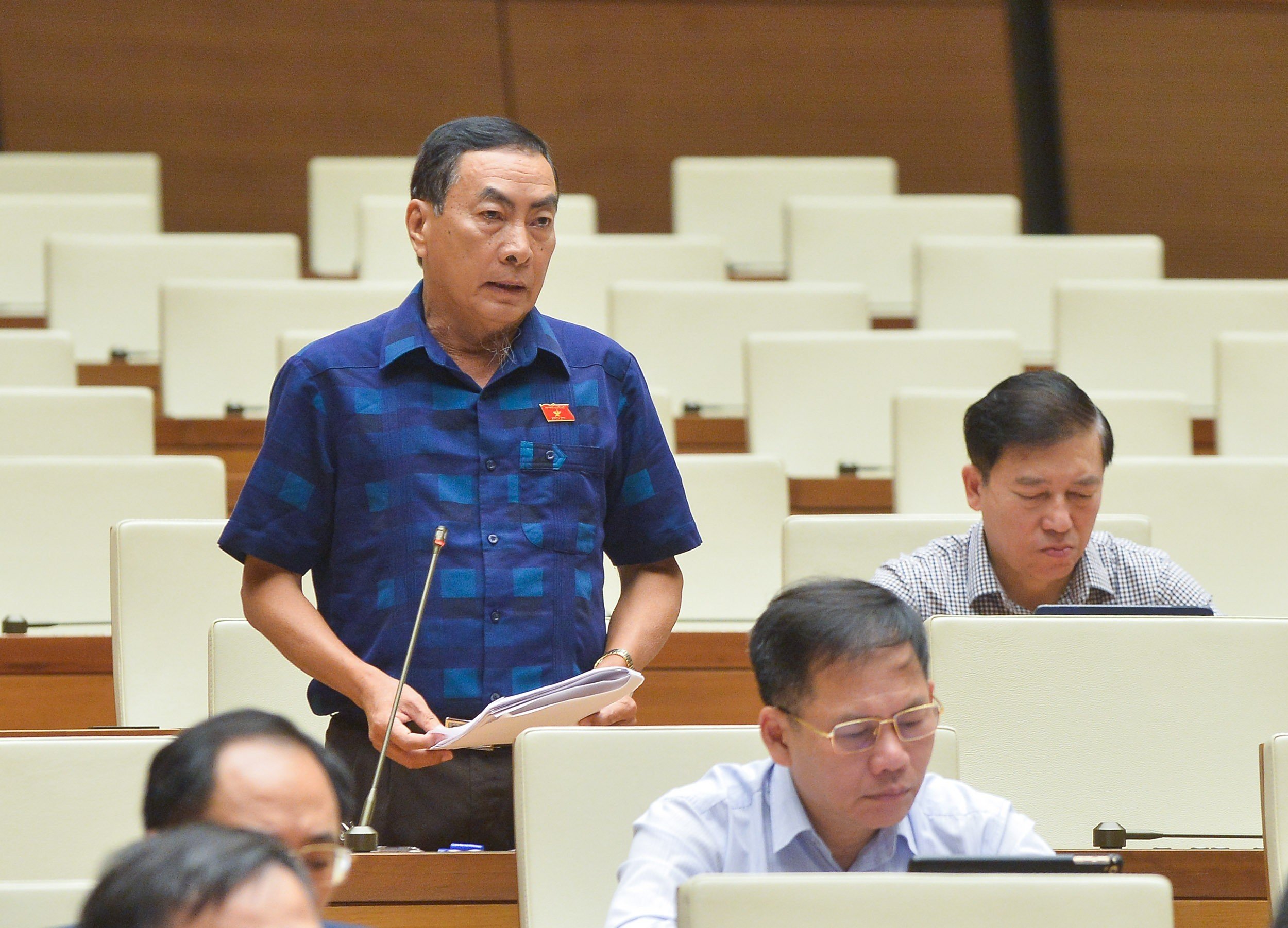 Đại biểu Phạm Văn Hòa (đoàn Đồng Tháp) - Ảnh: Quochoi.vn