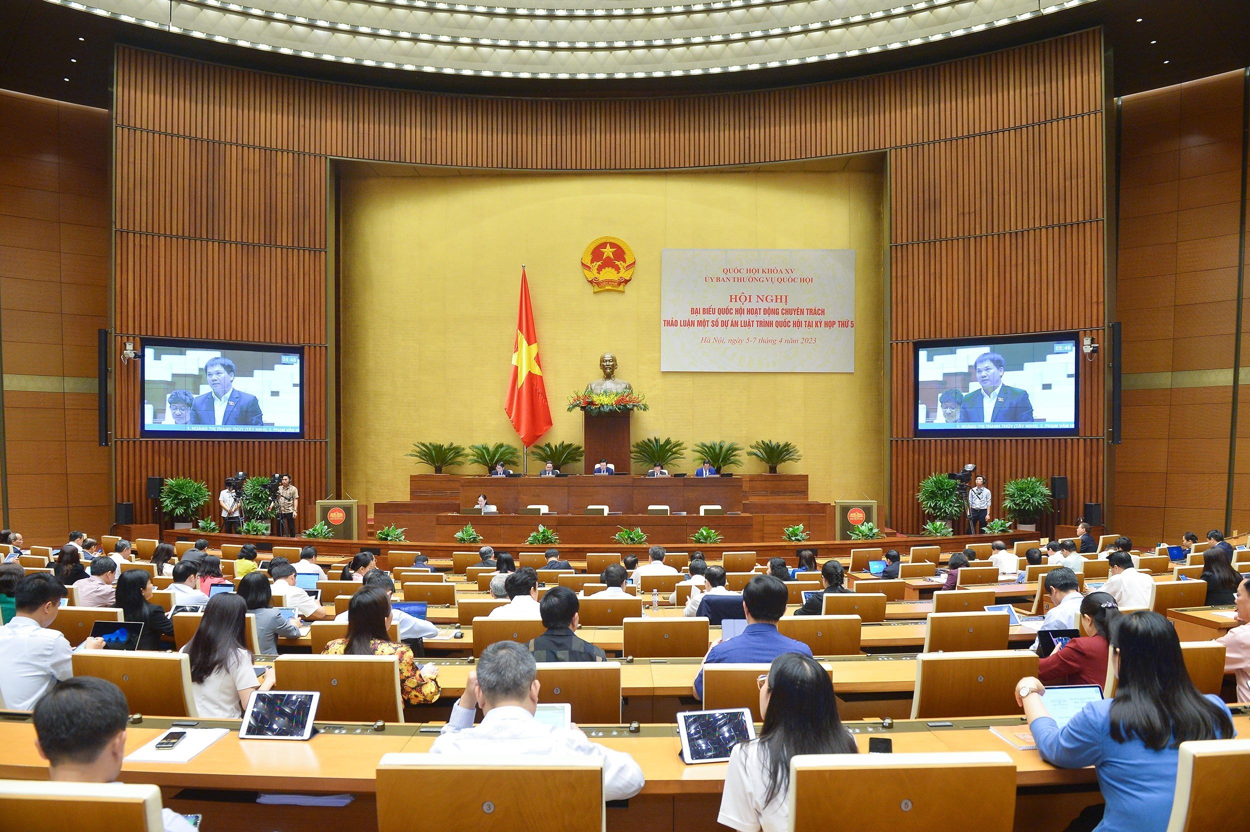 Hội nghị Đại biểu Quốc hội chuyên trách sáng ngày 6/4 - Ảnh: Quochoi.vn