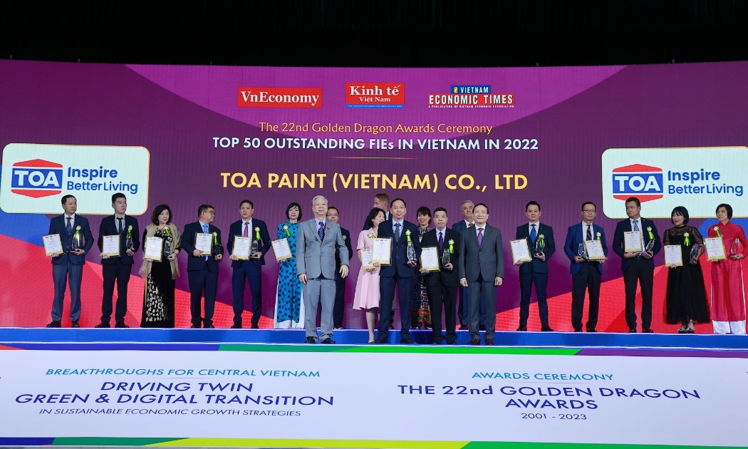 Sơn TOA Việt Nam vinh dự nhận danh hiệu Rồng Vàng – hạng mục Premium Products.
