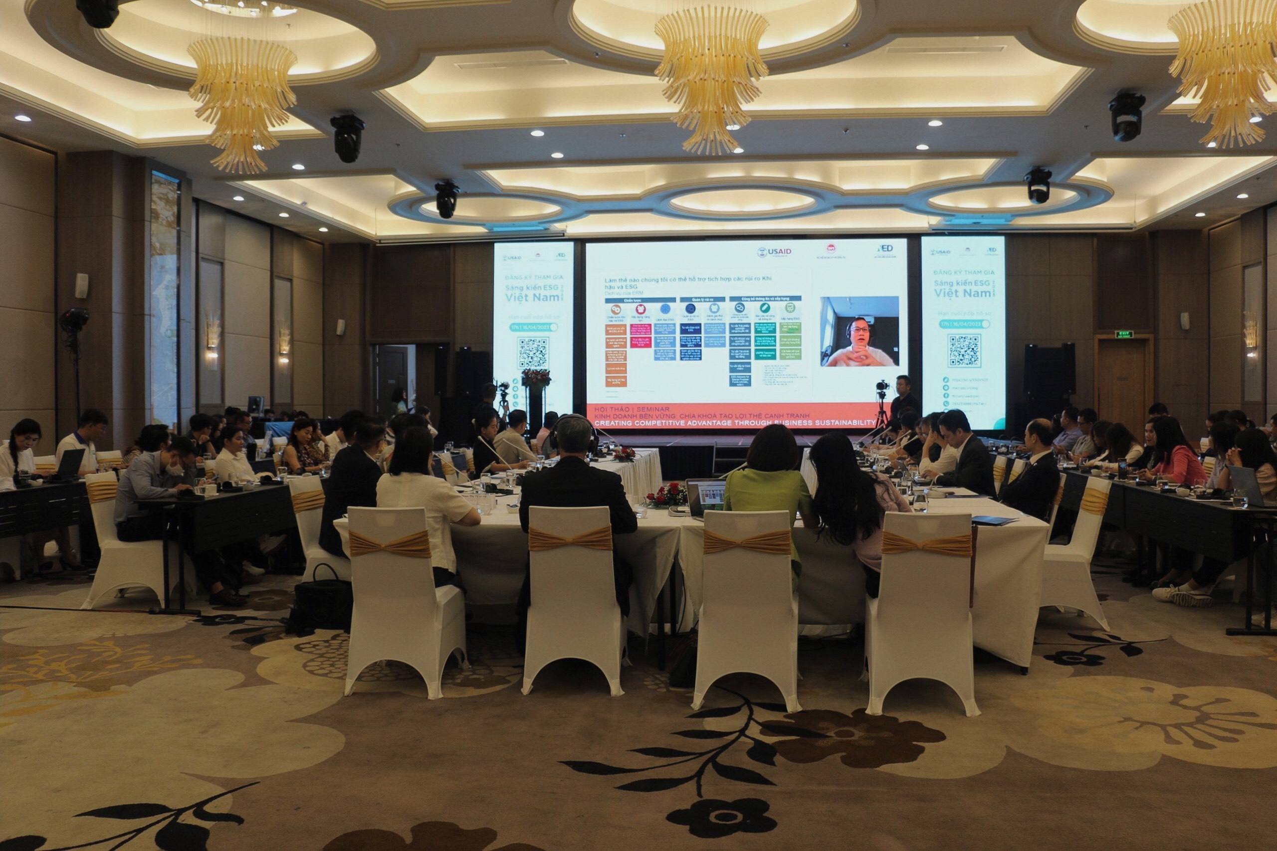 To&agrave;n cảnh hội nghị.