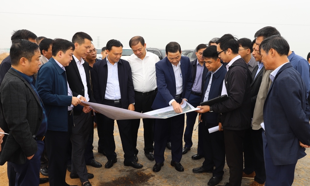 Chủ tịch UBND tỉnh Thanh Hóa Đỗ Minh Tuấn đi kiểm tra tiến độ thi công dự án trên địa bàn