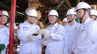 Review of regulations to boost oil and gas development