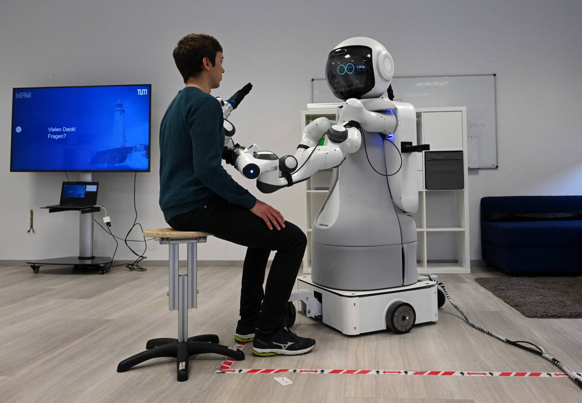 Robot có thể giúp bệnh nhân tiếp cận dịch vụ chăm sóc chất lượng cao với chi phí hợp lý hơn.