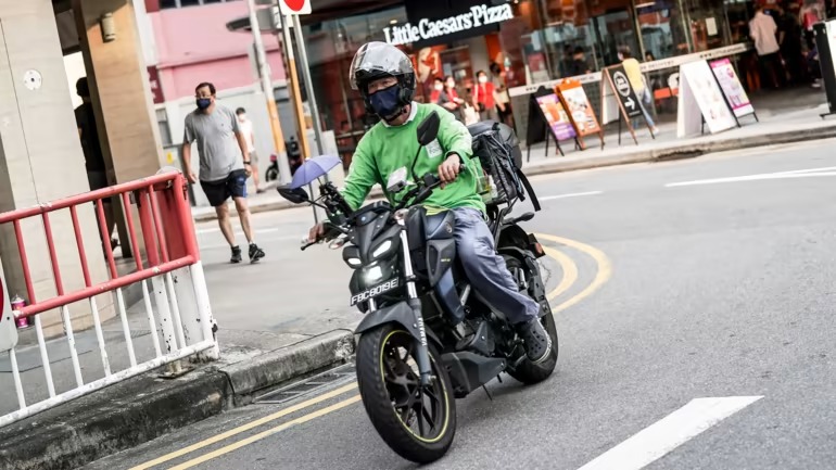 Goto cần có hành động trên nhiều mặt, bao gồm cắt giảm các hoạt động không cốt lõi, tăng hiệu quả và thoái vốn khỏi các thị trường như Việt Nam