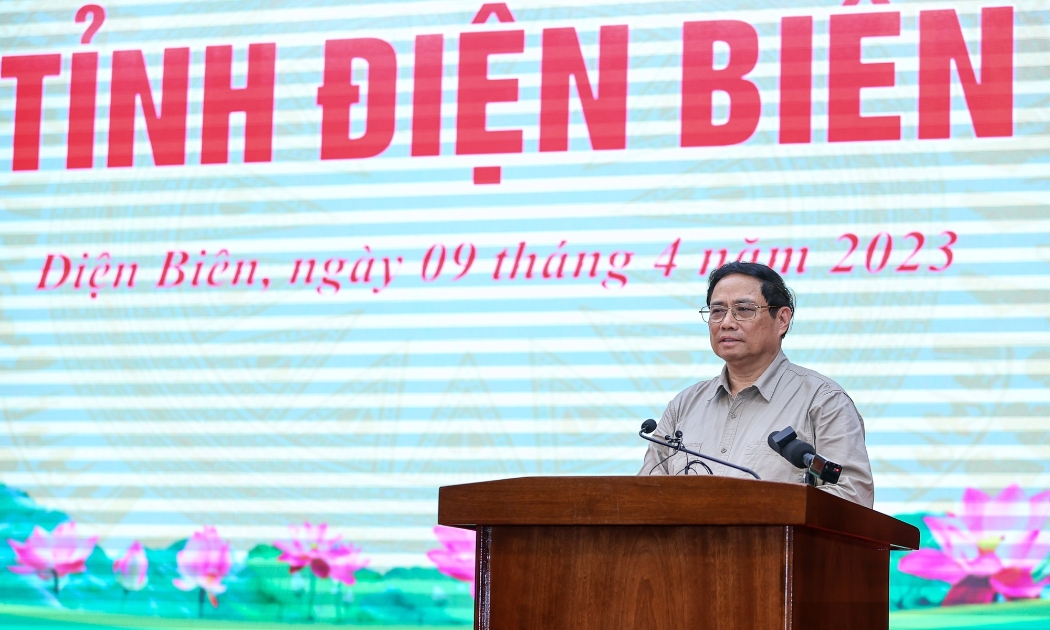 Thủ tướng Phạm Minh Chính phát biểu kết luận cuộc làm việc với Ban Thường vụ Tỉnh ủy Điện Biên - Ảnh: VGP