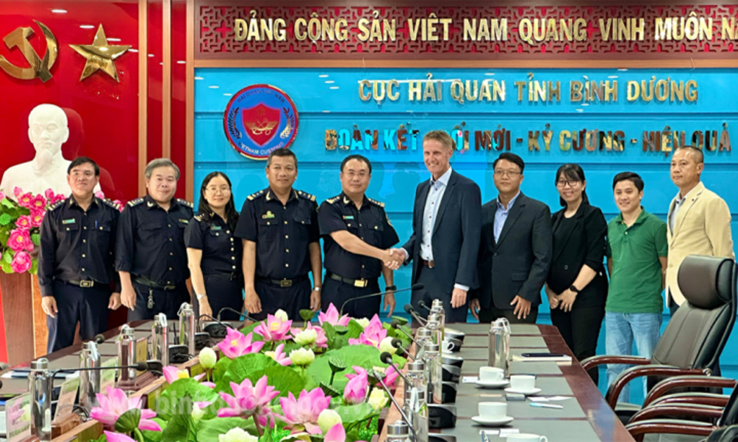 Lego ký kết thỏa thuận về cơ chế thông tin với Hải quan Bình Dương