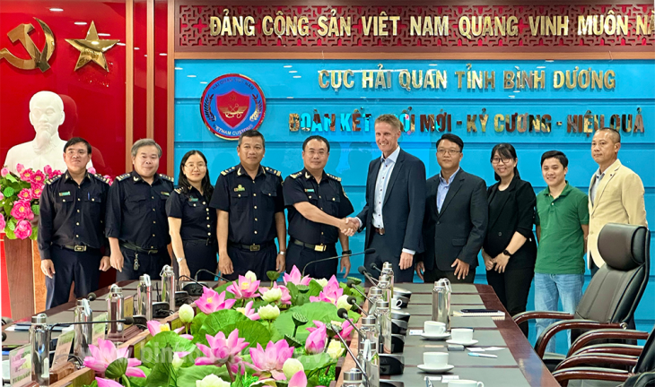 Lego ký kết thỏa thuận về cơ chế thông tin với Hải quan Bình Dương 