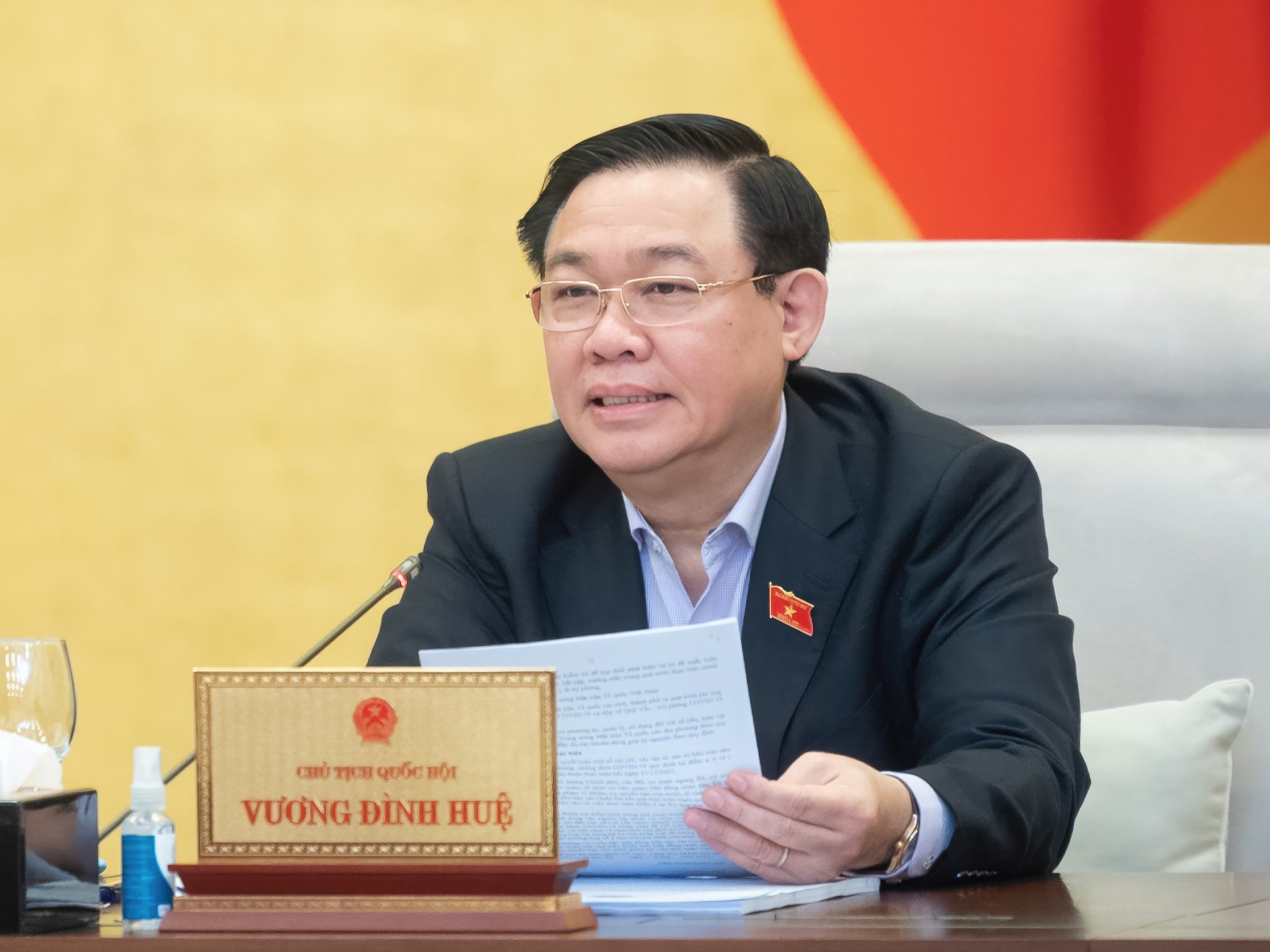 Chủ tịch Quốc hội Vương Đình Huệ cho ý kiến tại phiên họp. Ảnh - Quochoi.vn.