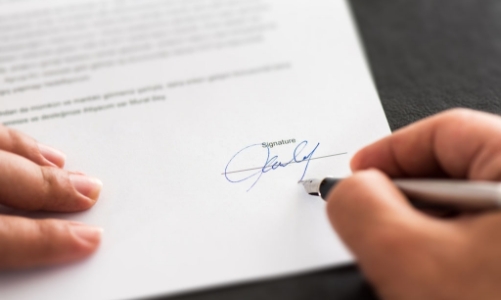 Giả mạo chữ ký 330 khách hàng, “rút ruột” ngân hàng hơn 55 tỷ đồng