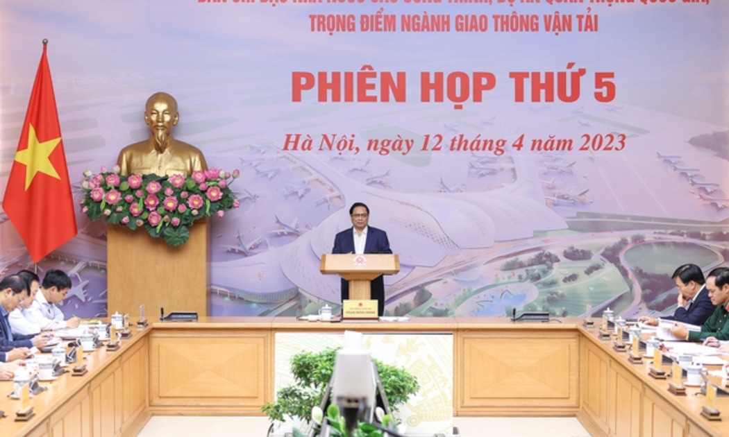 Thủ tướng đề nghị các địa phương nhận thức rõ tầm quan trọng của đầu tư công nói chung và các công trình hạ tầng giao thông chiến lược nói riêng.