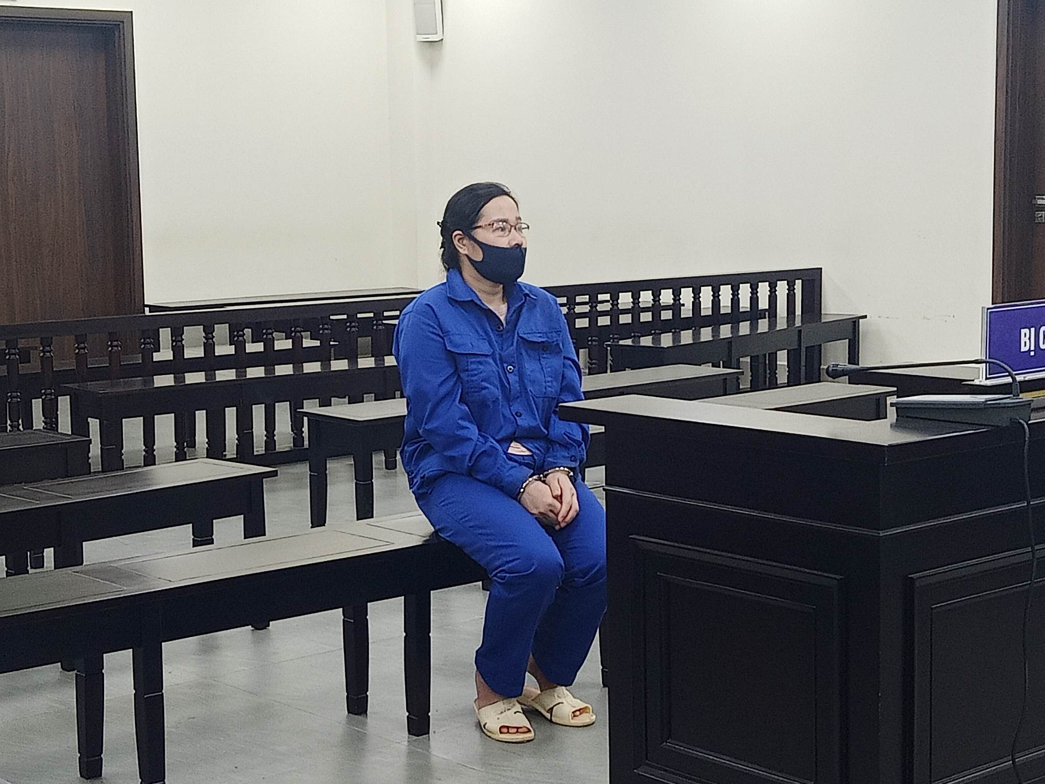 Lan hầu tòa sáng 12/4.