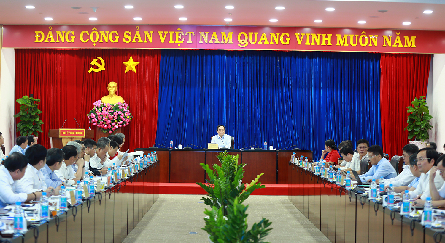 Toàn cảnh cuộc họp - Ảnh: VGP