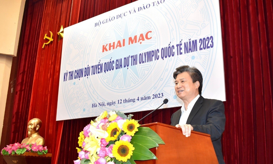 Thứ trưởng Nguyễn Hữu Độ phát biểu tại buổi lễ. Ảnh: Bộ Giáo dục và Đào tạo.