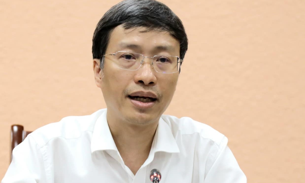 GS.TS Phan Trọng Lân, Cục trưởng Cục Y tế dự phòng, Bộ Y tế trao đổi về tình hình dịch Covid-19. Ảnh - Bộ Y tế. 