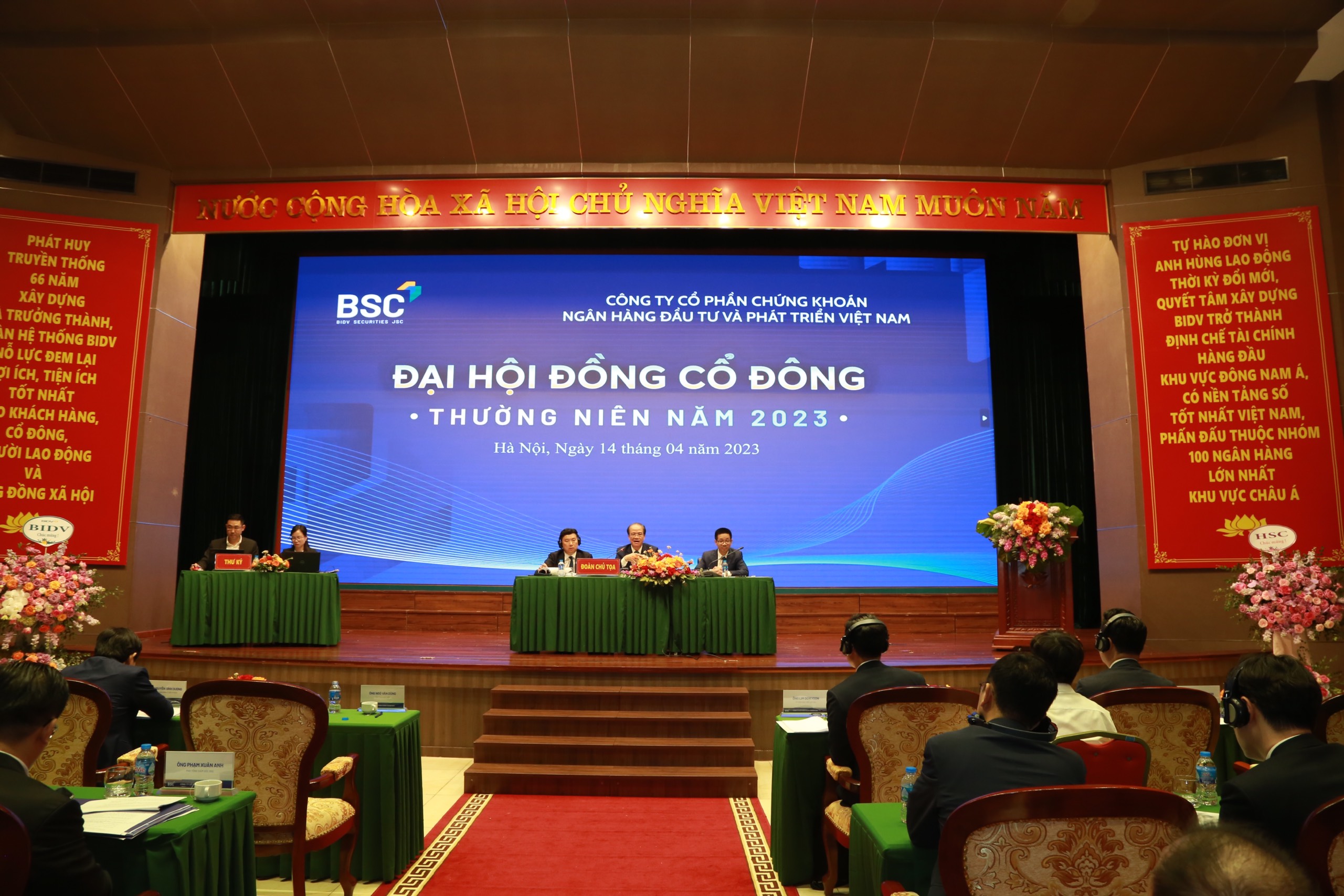 Các cổ đông BSC đề nghị có giải pháp để doanh nghiệp có vị trí ổn định trong Top 10 thị phần môi giới sàn HoSE.