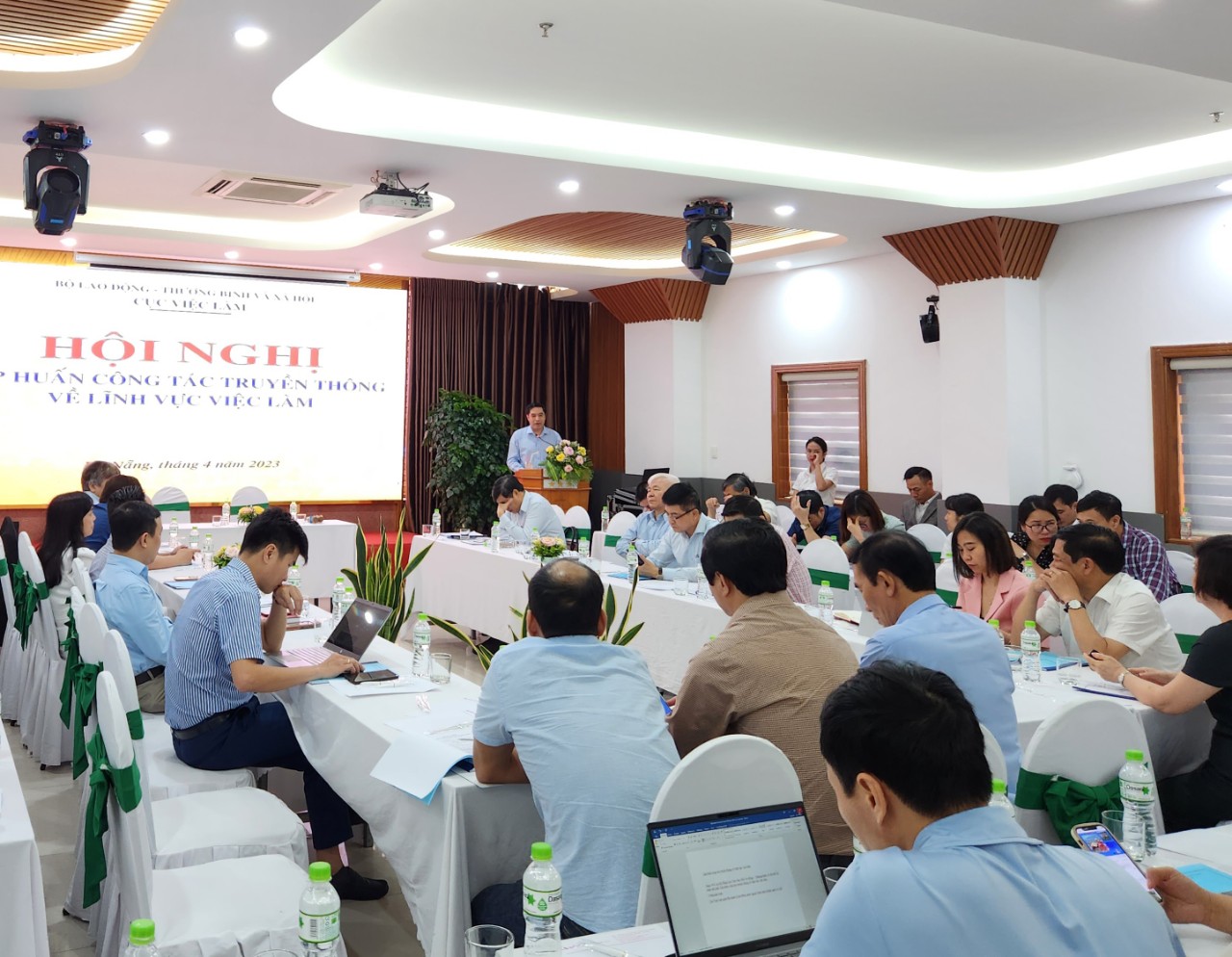 Quang cảnh Hội nghị