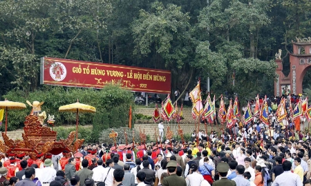 Tình trạng ùn tắc là khó tránh khỏi tại Lễ hội Đền Hùng 2023