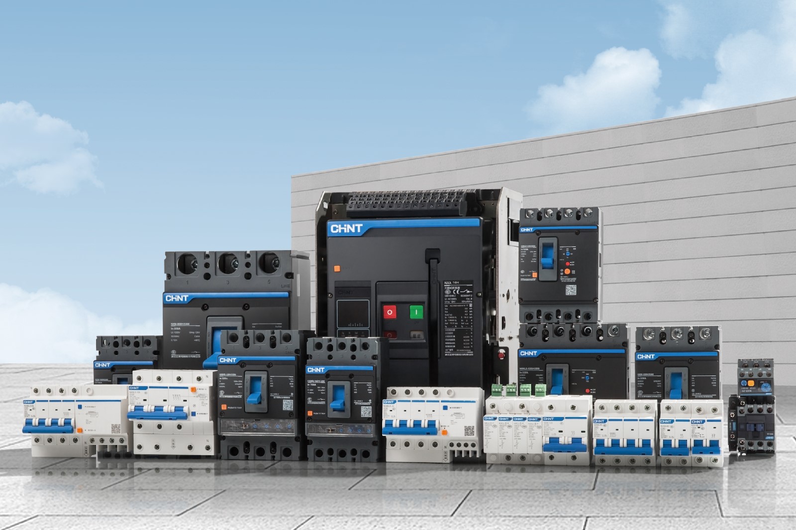 D&atilde;y sản phẩm điện hạ thế của CHINT với 1,500 m&atilde; h&agrave;ng.