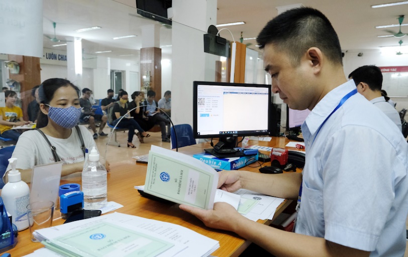 Vì sao giữ lại 50% mức hưởng nếu rút bảo hiểm xã hội một lần? - Nhịp sống  kinh tế Việt Nam & Thế giới